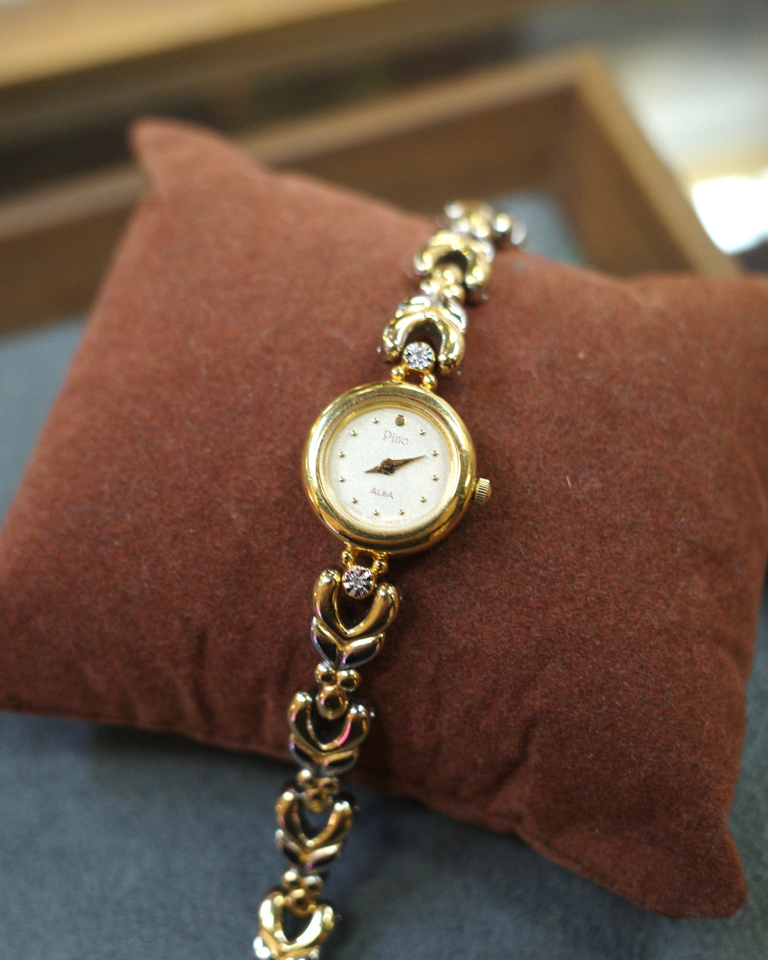 Vintage Seiko Alba Pino gold-tone round Dial Quartz Watch