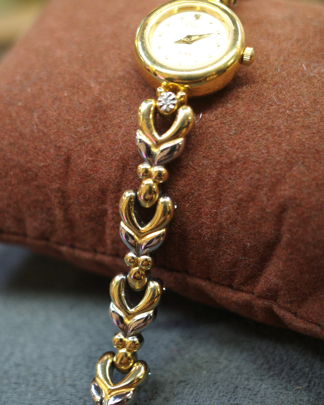 Vintage Seiko Alba Pino gold-tone round Dial Quartz Watch