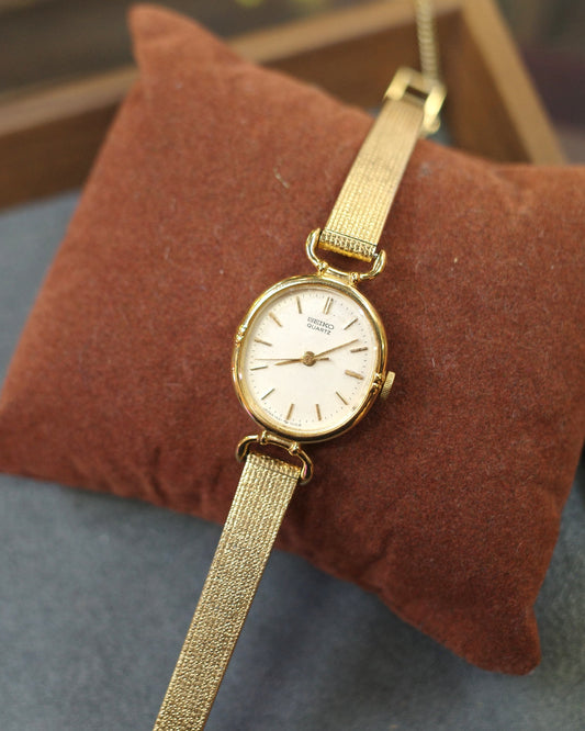 Vintage Seiko gold tone oval design watch Dial Quartz Watch