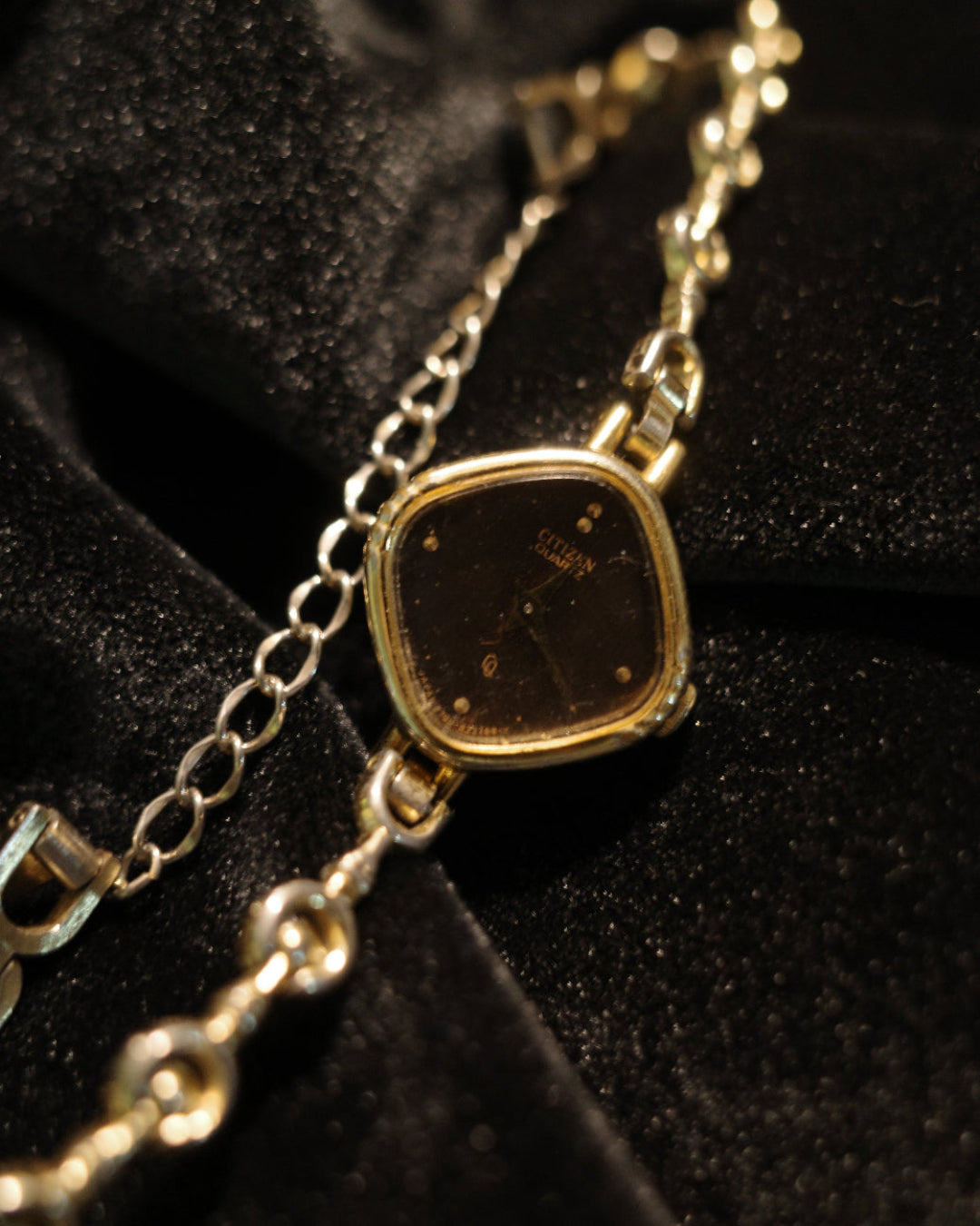 Vintage Citizen brown face Rhombus shape Bracelet Gold tone Quartz Watch