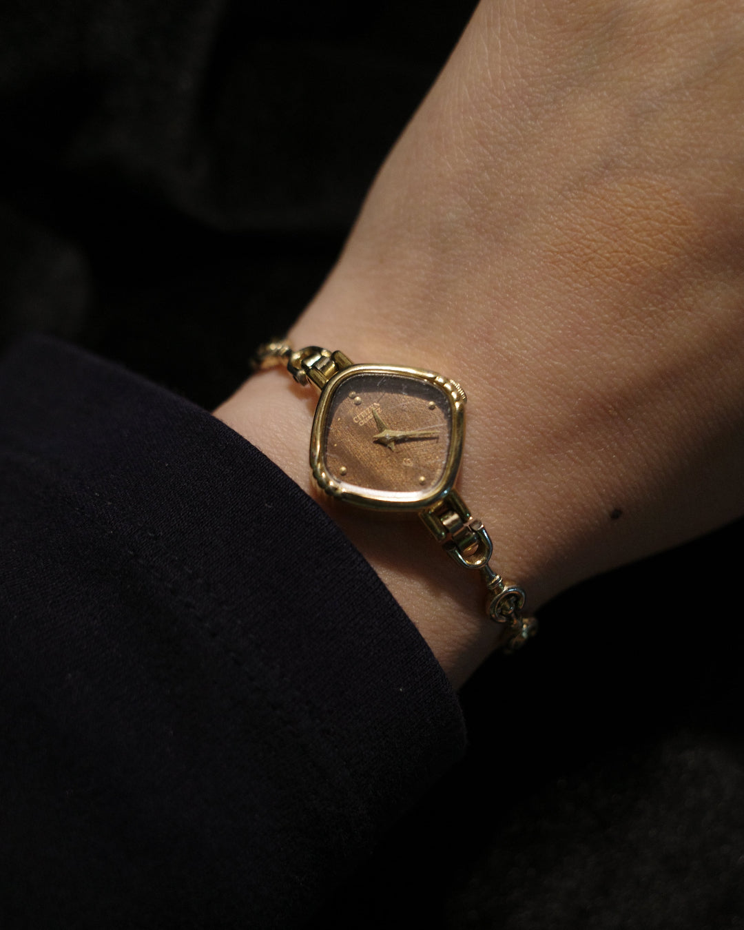 Vintage Citizen brown face Rhombus shape Bracelet Gold tone Quartz Watch
