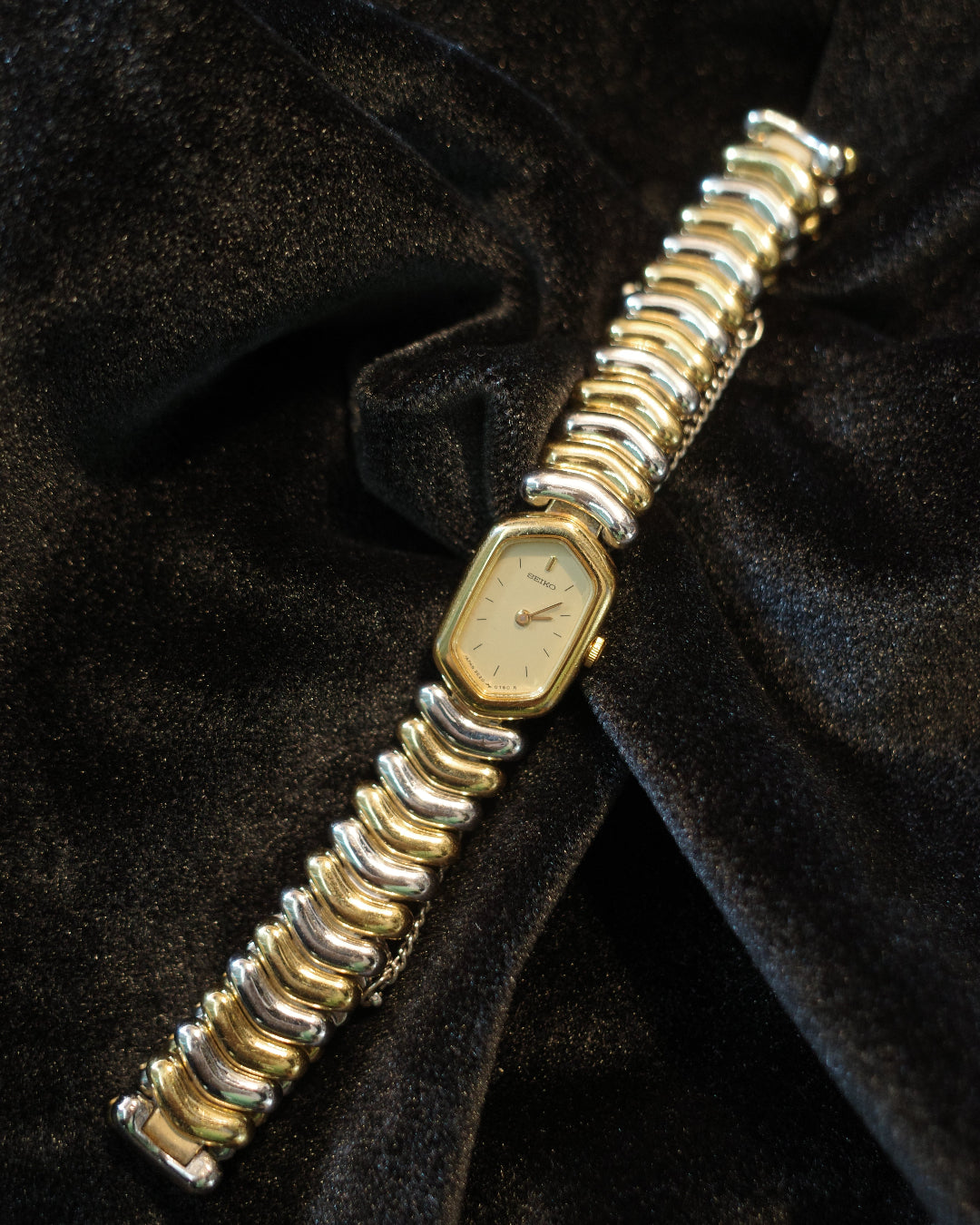 Vintage Seiko 2e20-5620 two Tone hexagon Quartz Ladies Watch