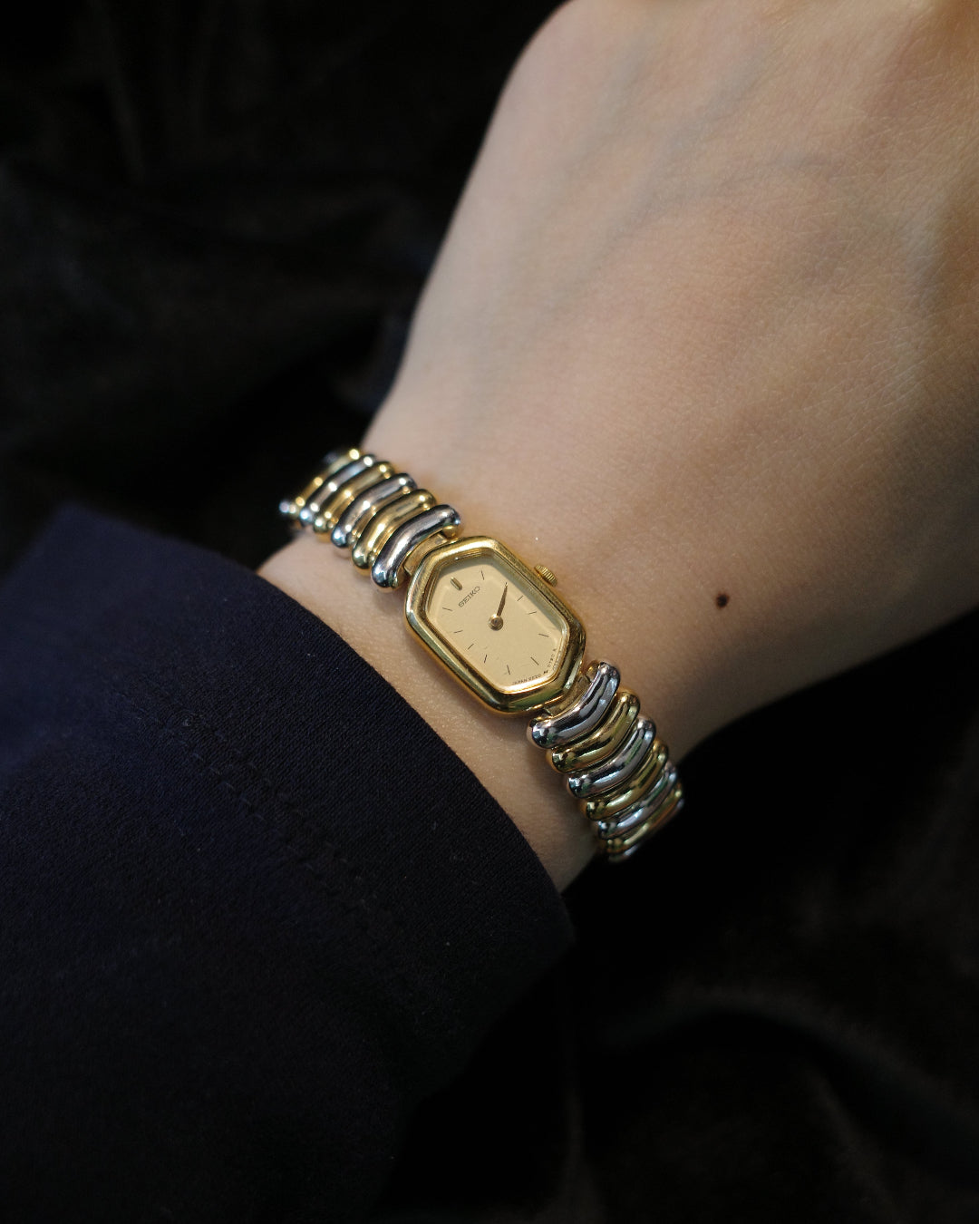 Vintage Seiko 2e20-5620 two Tone hexagon Quartz Ladies Watch