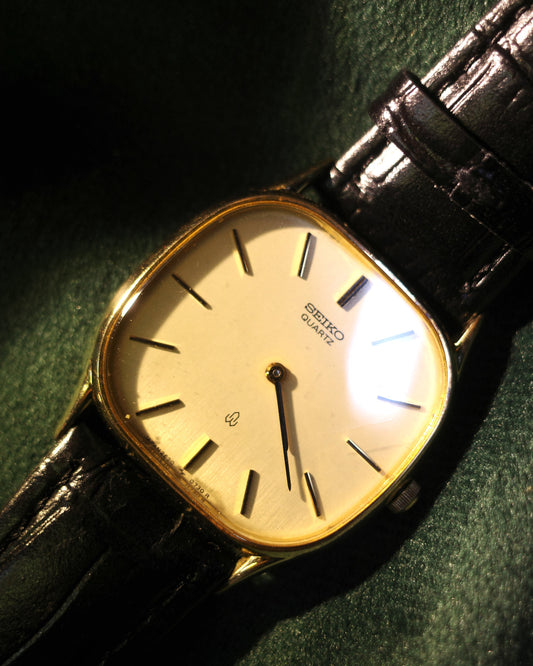 Vintage 1979 Seiko Chariot 2620-5440 Tank White face watch