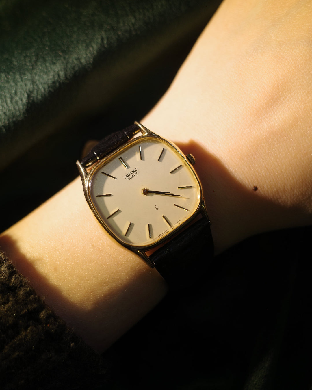 Vintage 1979 Seiko Chariot 2620-5440 Tank White face watch