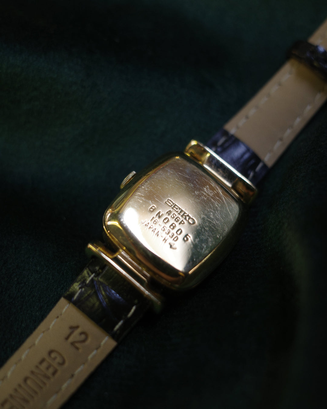 Vintage Seiko black face aspg 16-5330 ladies tank watch