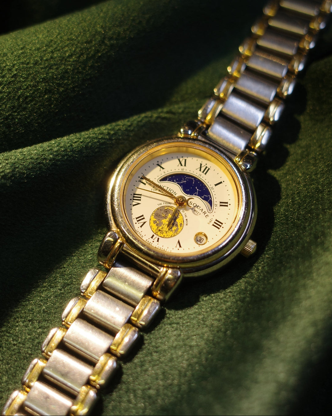 Vintage Citizen junction Square yellow moonphase watch 6A85-L03504