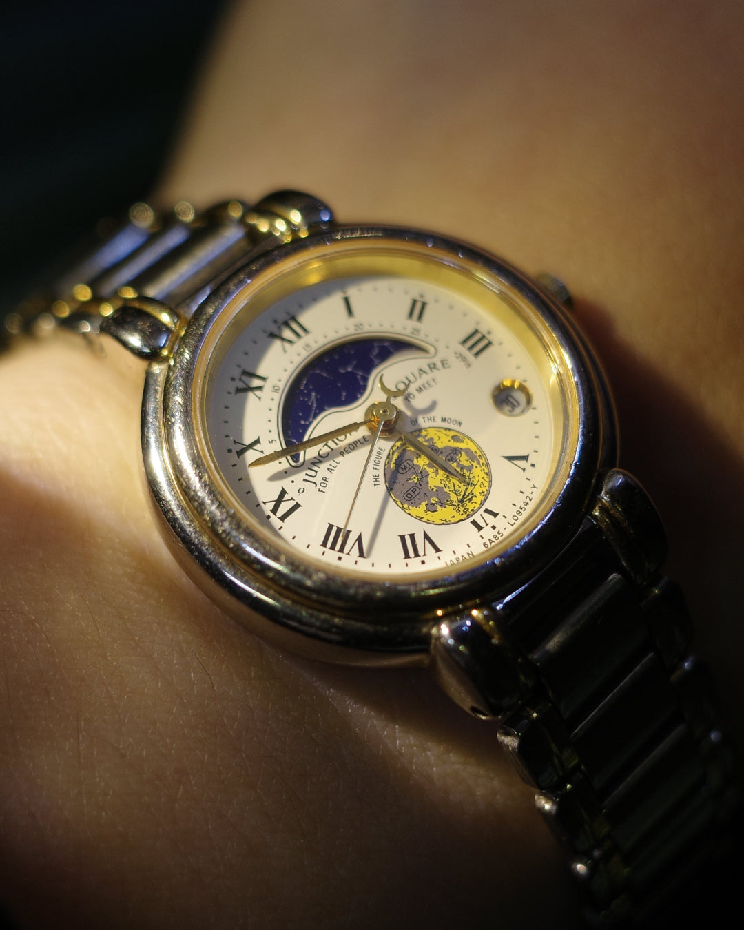 Vintage Citizen junction Square yellow moonphase watch 6A85-L03504