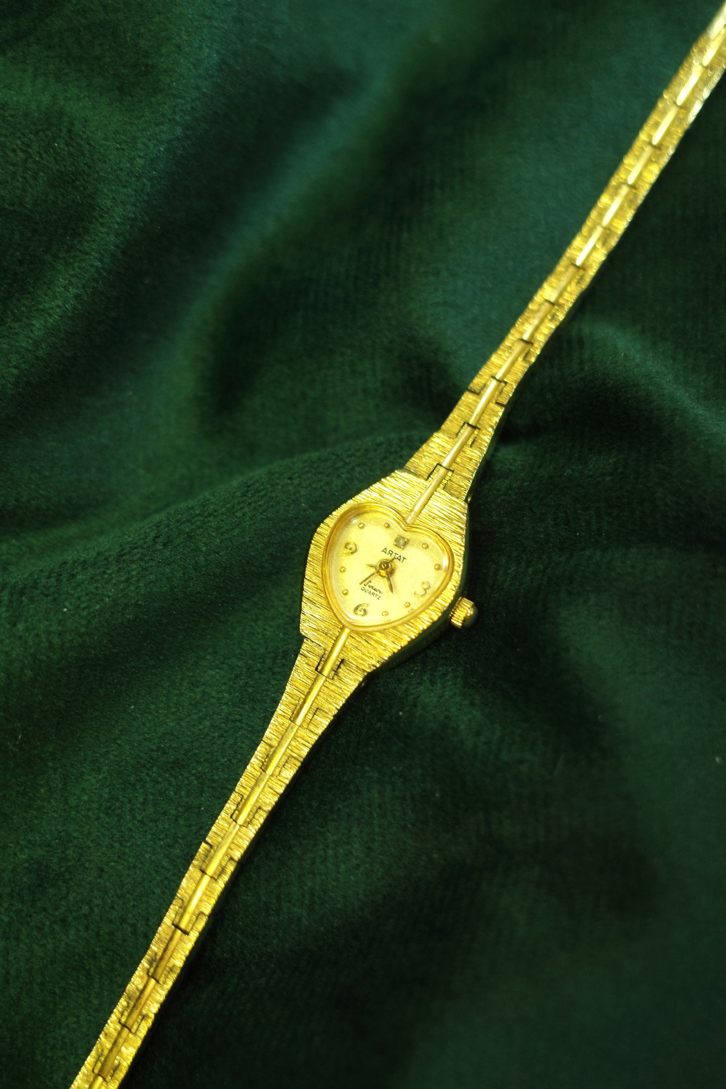 Vintage ARTA heart shaped gold tone quartz watch