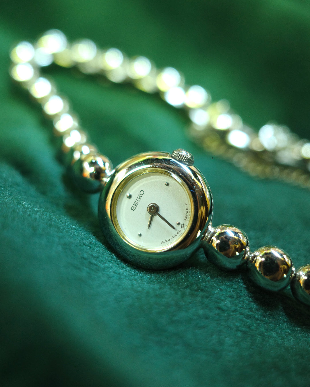 Vintage Seiko Silver coffee bean 1e20-0240