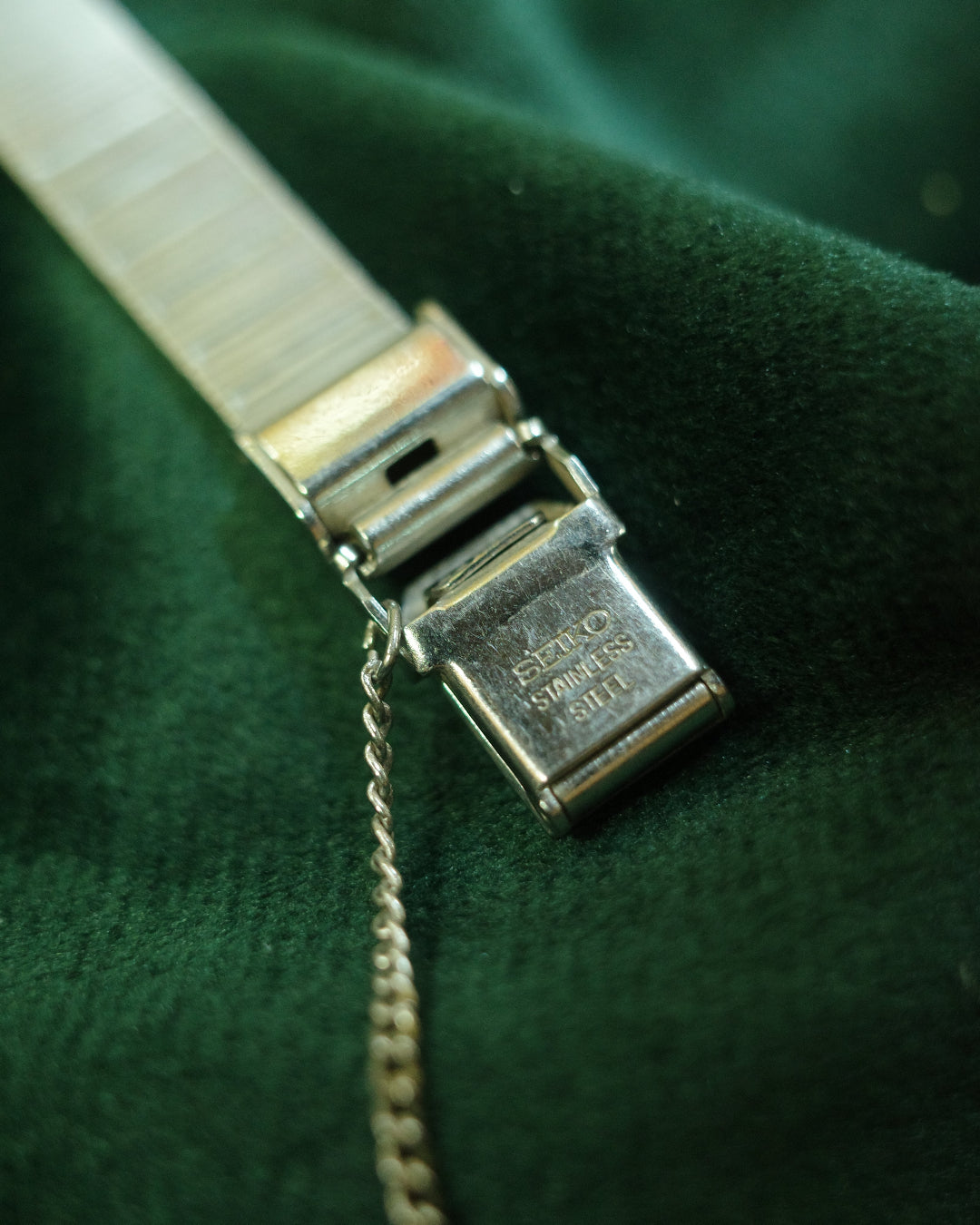 Vintage Seiko round dial silver tone blue face watch JDM 4326-00505