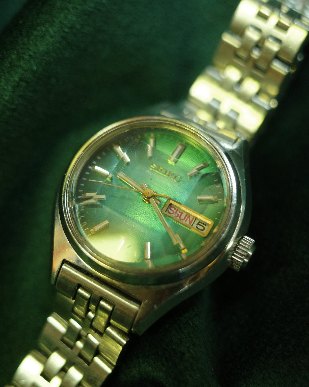 Vintage Seiko 5 Automatic 5-sided Cut Glass Ladies Day-Date green face