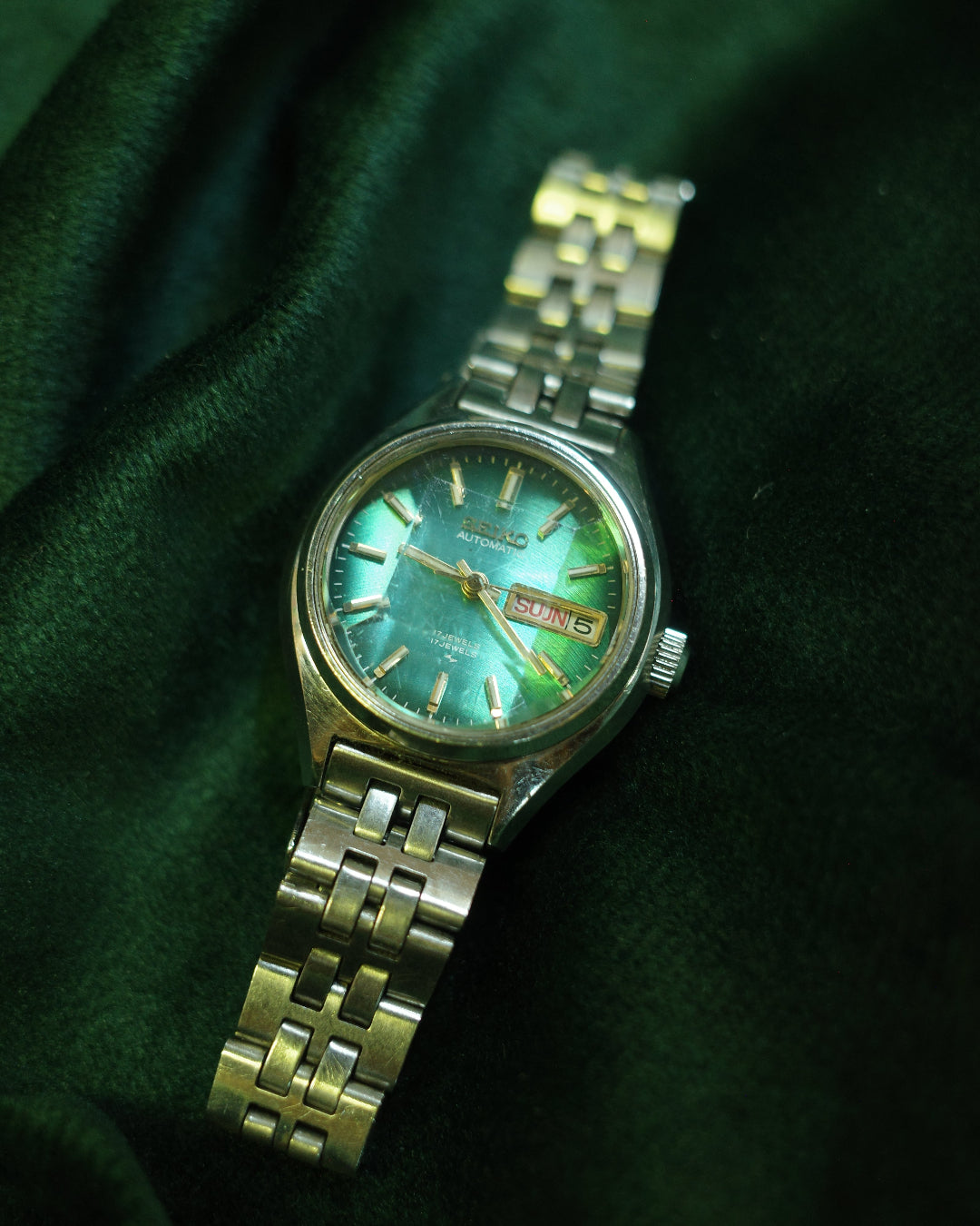 Vintage Seiko 5 Automatic 5-sided Cut Glass Ladies Day-Date green face