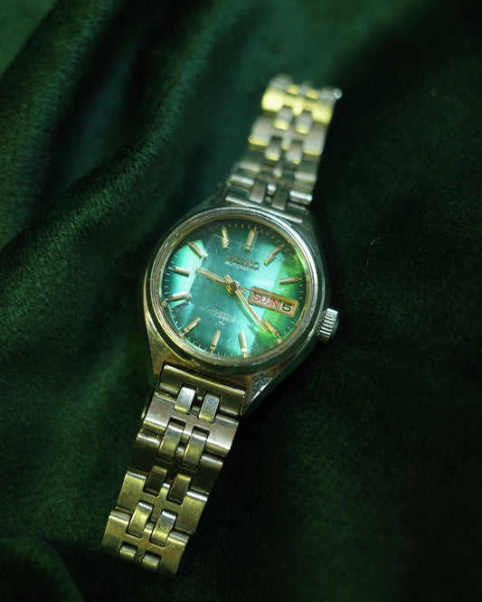 Vintage Seiko 5 Automatic 5-sided Cut Glass Ladies Day-Date green face