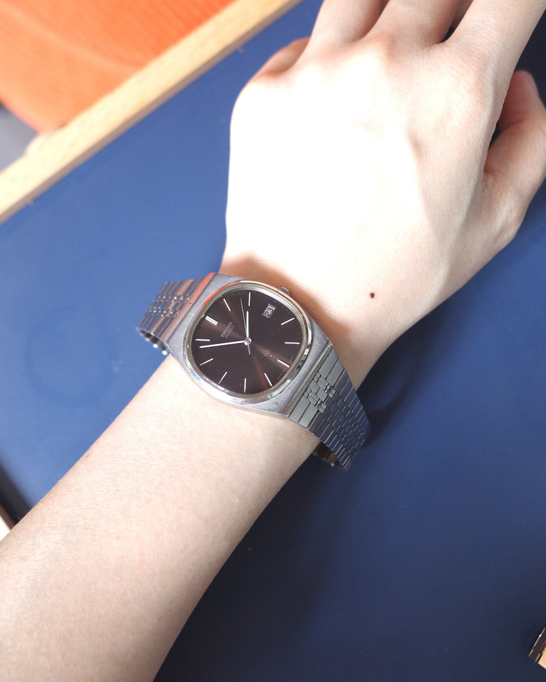 1988 Vintage Seiko Oval Chocolate Dial 7832-5010 TV Case Dark Brown