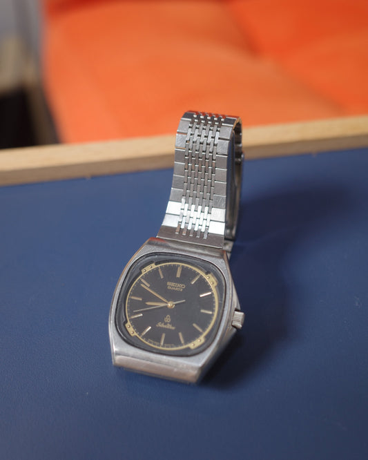 Vintage 80'S Seiko Black Dial Silverwave 6030-5280 8Jewels quartz watch