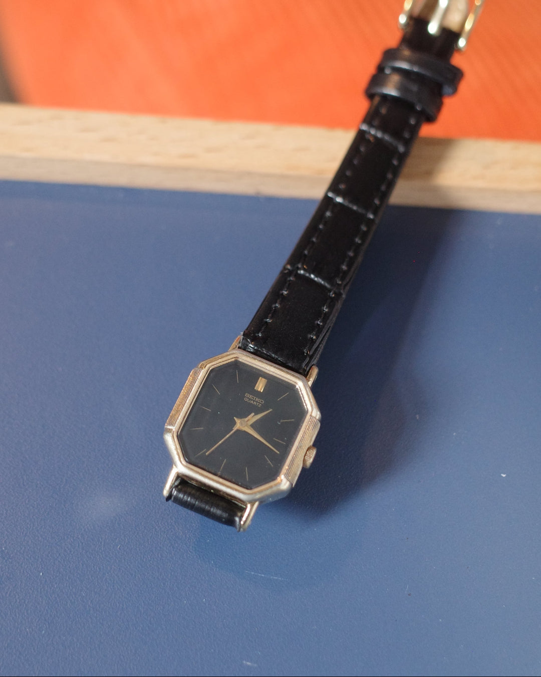 【 SGP 】Vintage 1983 Seiko  Black face Octagon watch