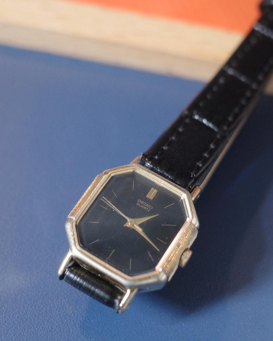 【 SGP 】Vintage 1983 Seiko  Black face Octagon watch
