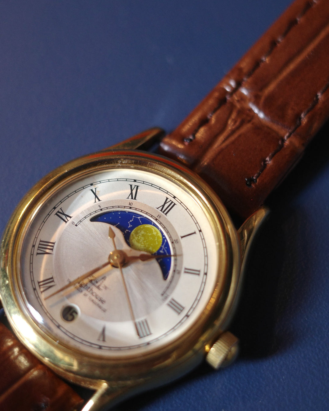 Vintage 80's Citizen moonphase light house gold tone quartz watch