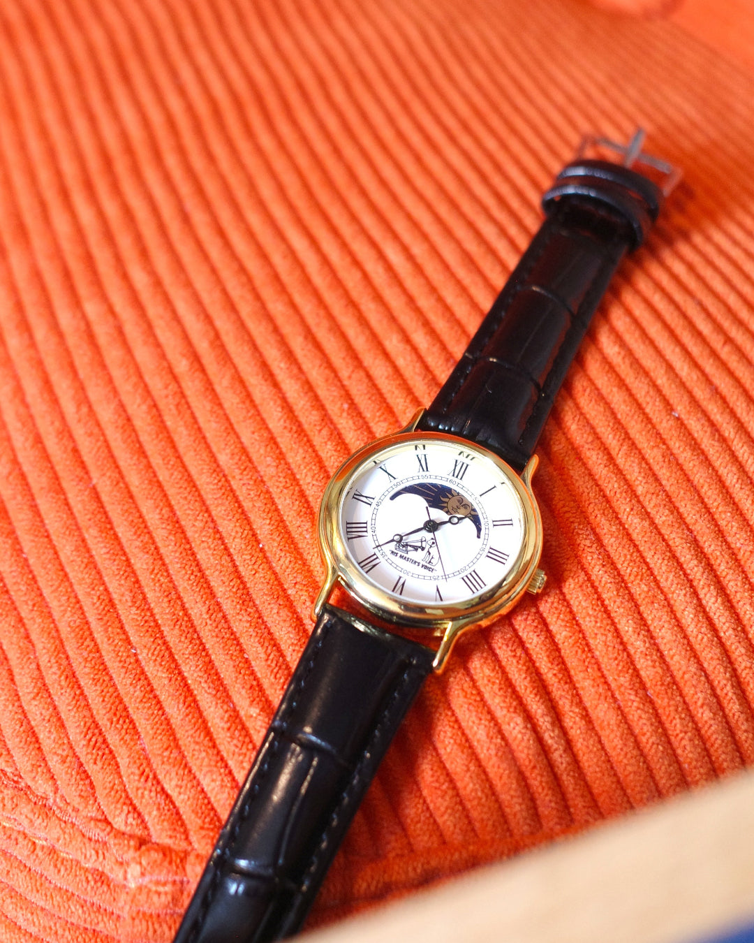【Rare】Vintage 80's HMV Nipper Dog sun moon phase watch