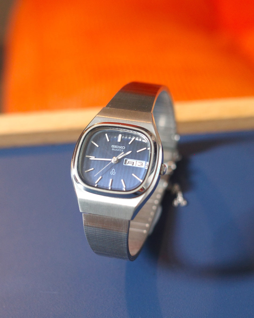 Vintage Seiko silver blue gradient liner TV dial blue gradient liner Quartz watch