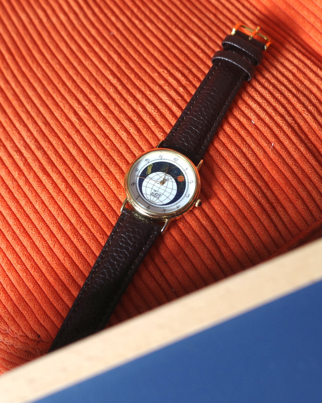 Zest sun moonphase galaxy watch