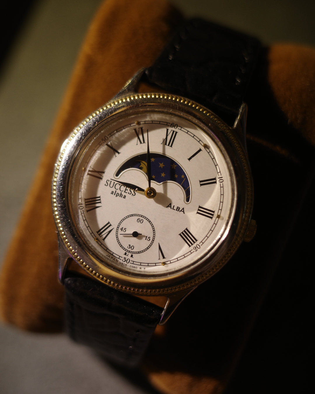 Success alba sun moon phase two tone gold crown quartz watch