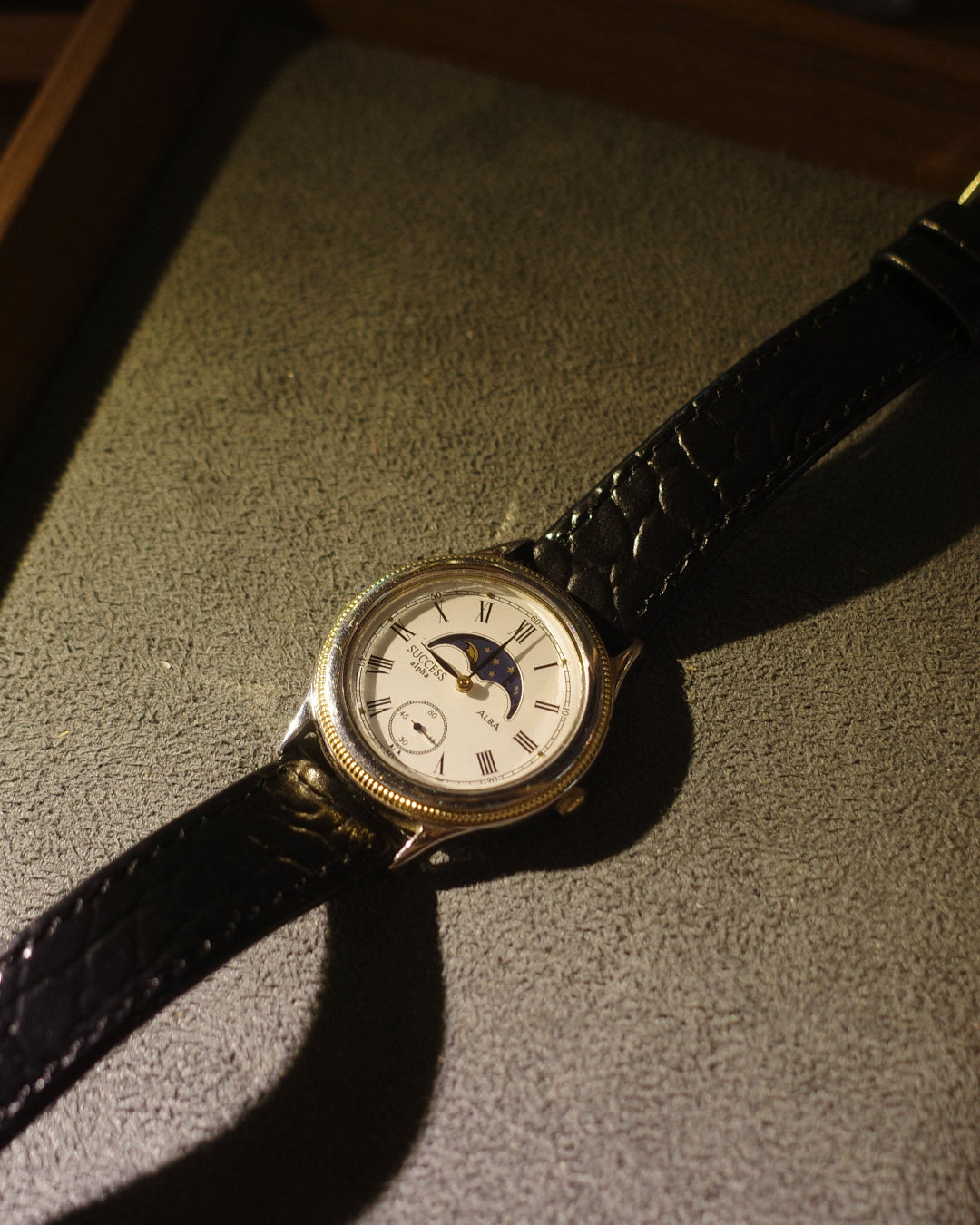 Success alba sun moon phase two tone gold crown quartz watch