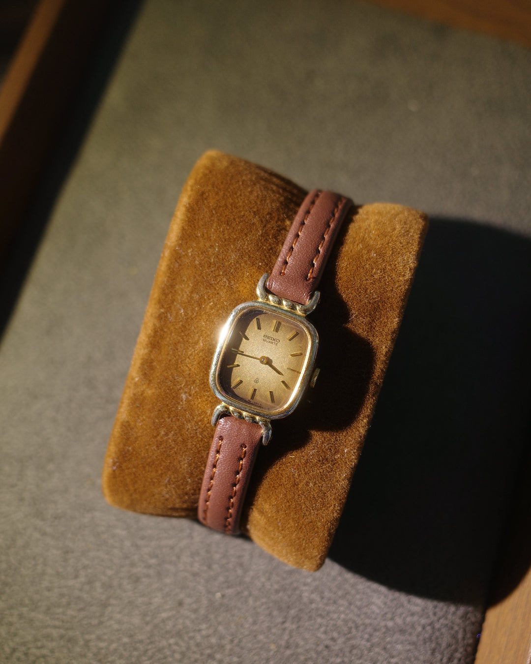 1989 Seiko small tank tropical face quartz watch