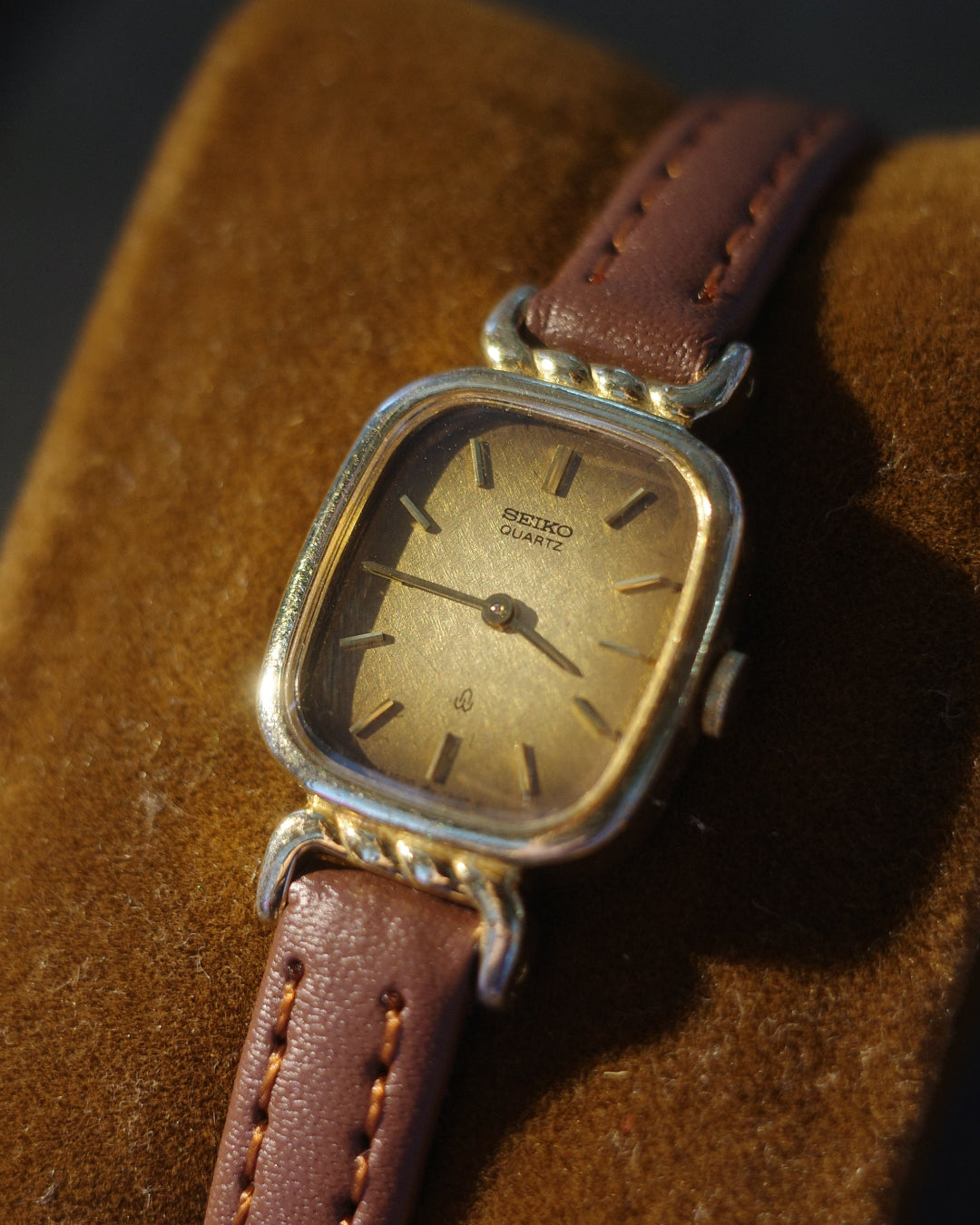 1989 Seiko small tank tropical face quartz watch