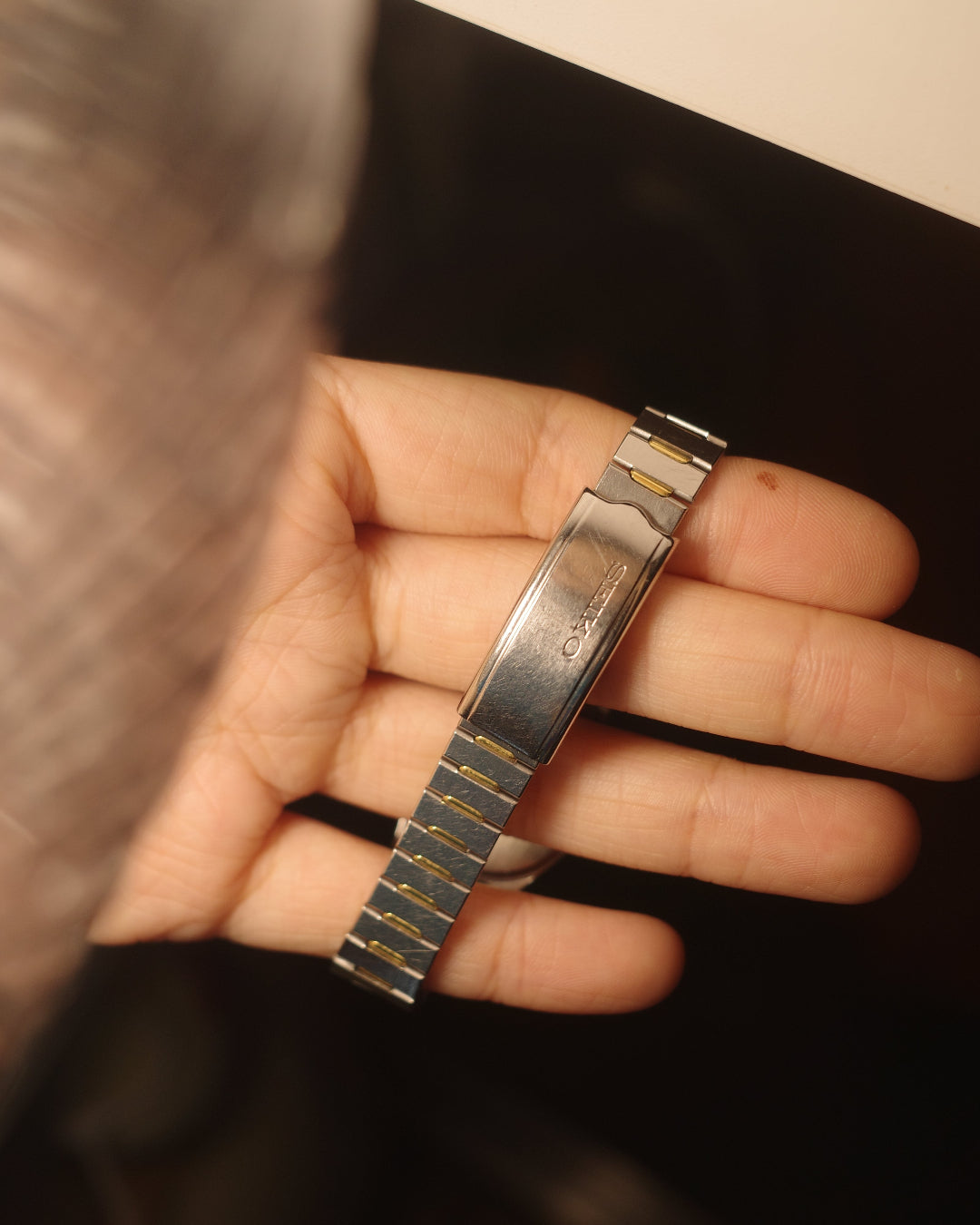 1986 seiko small octagon white face date day quartz watch 2a22-0100