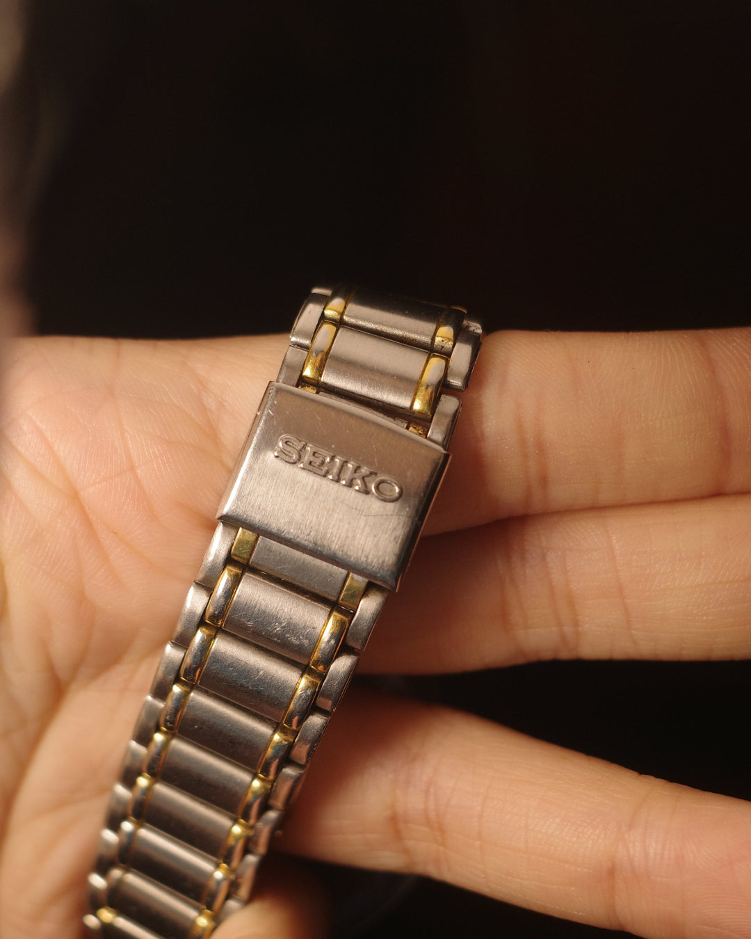 1980's Seiko SQ gold tone date day script font quartz watch