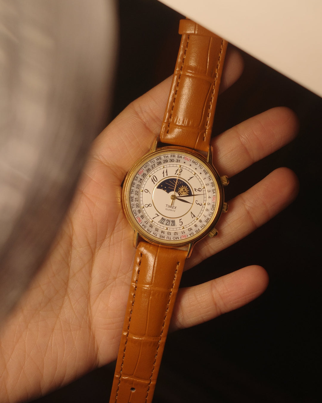 1990 Timex 364 T Cell Moon & Sun watch with calendar dial