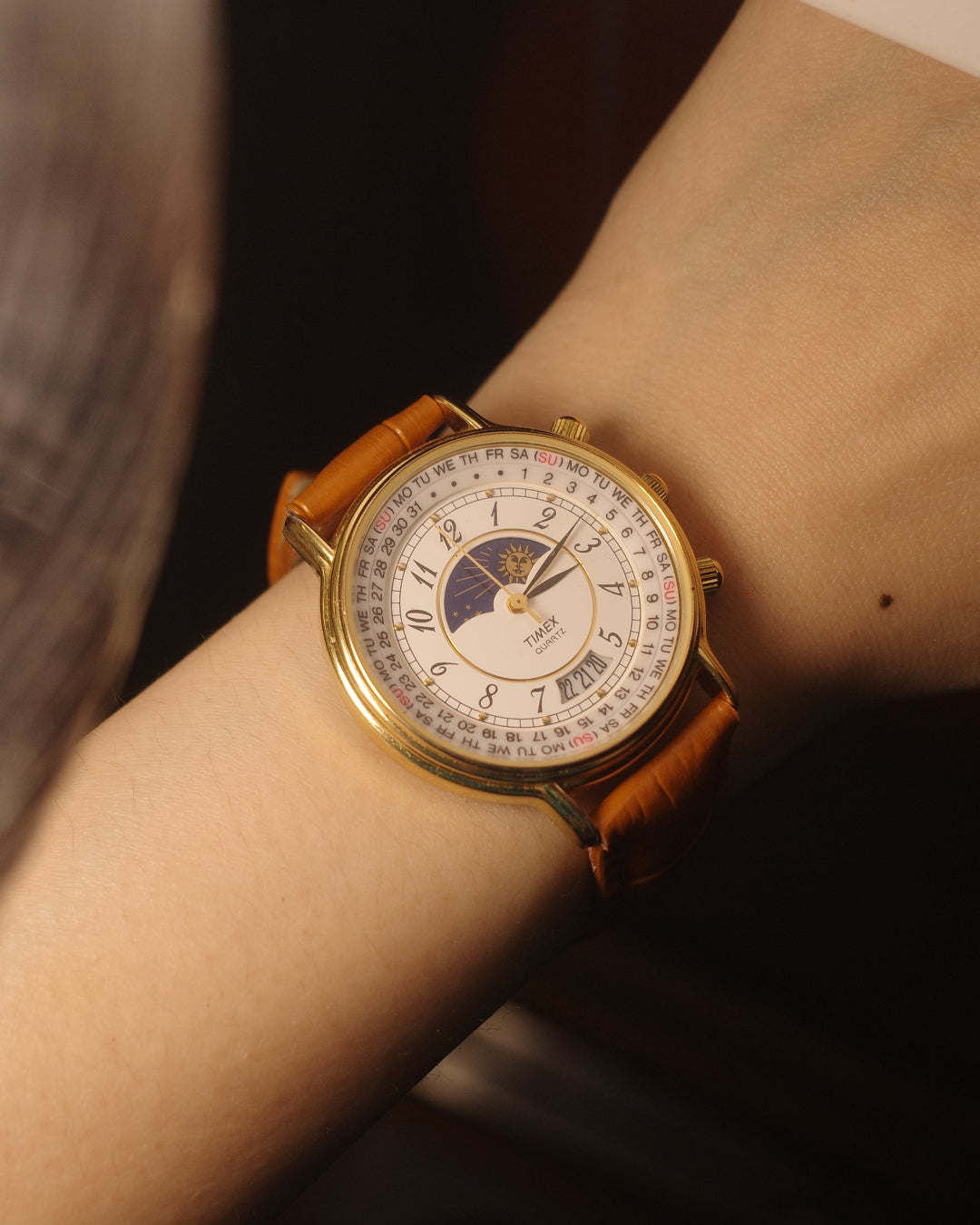 1990 Timex 364 T Cell Moon & Sun watch with calendar dial