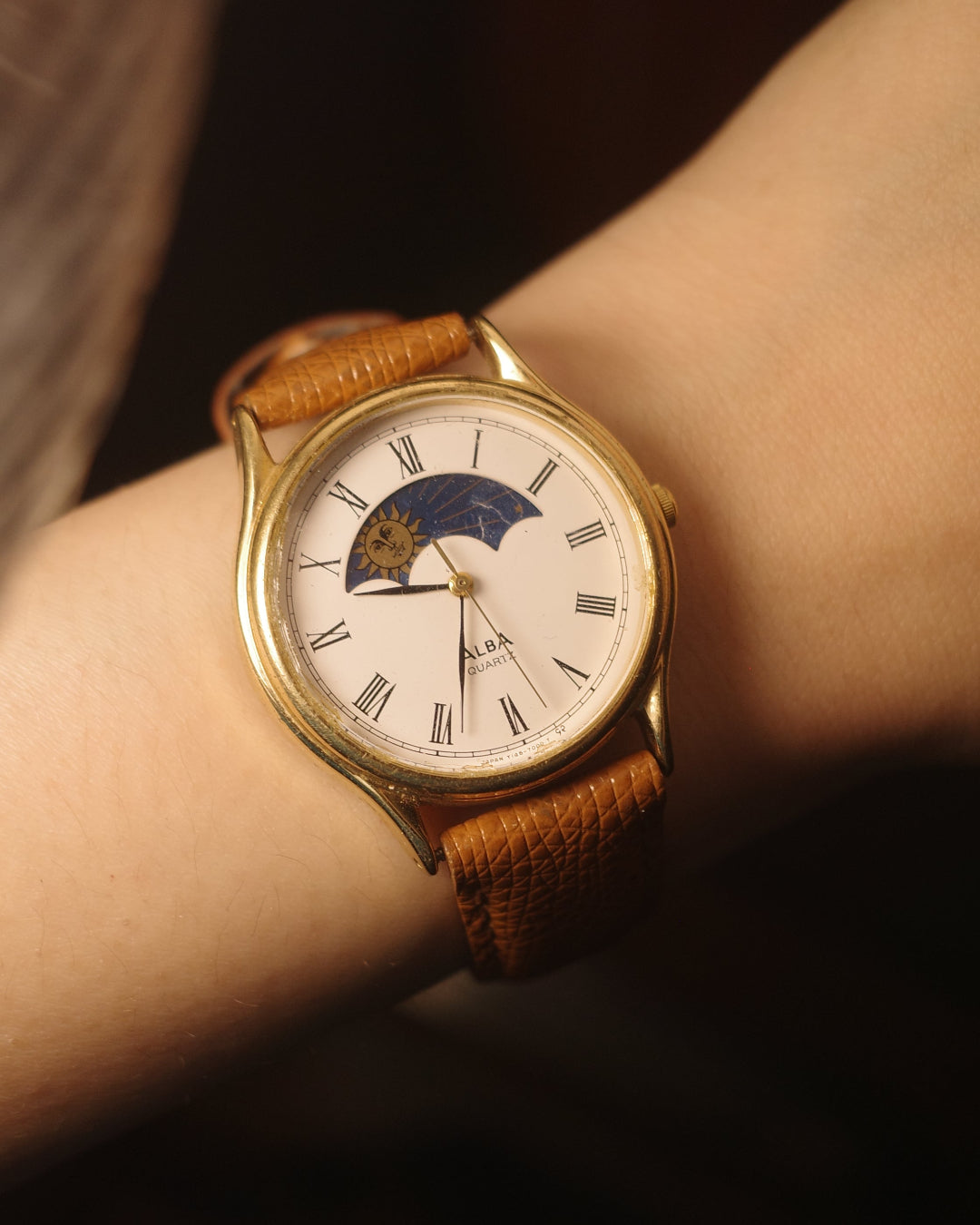 1986 Seiko alba sun moonphase roman number quartz watch