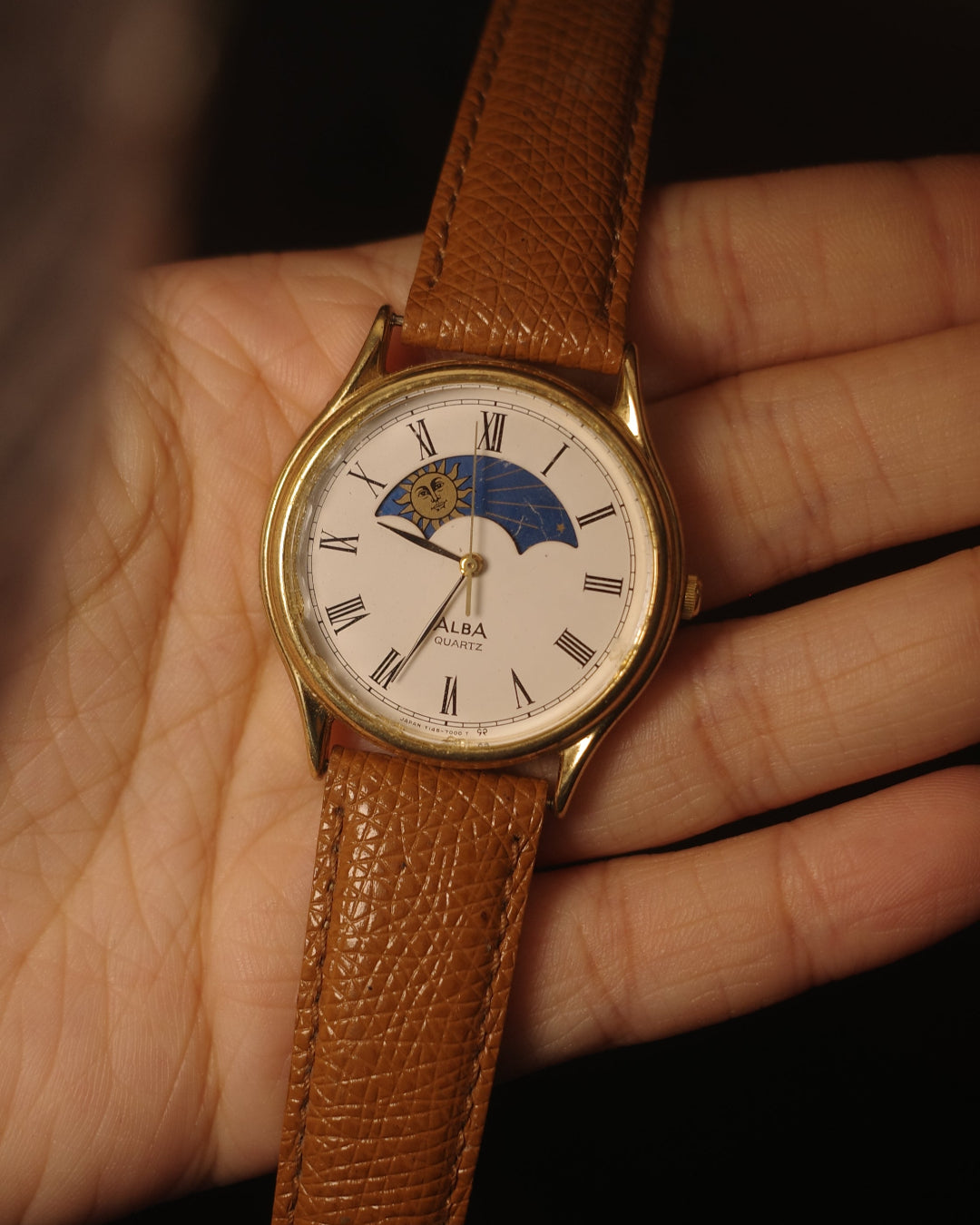1986 Seiko alba sun moonphase roman number quartz watch