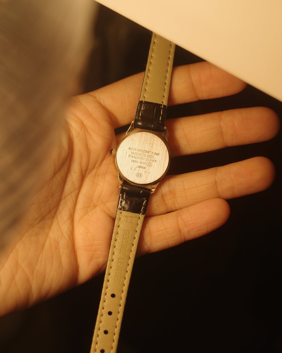 1989 Seiko alba success sun moonphase ladies quartz watch small second v806-0090