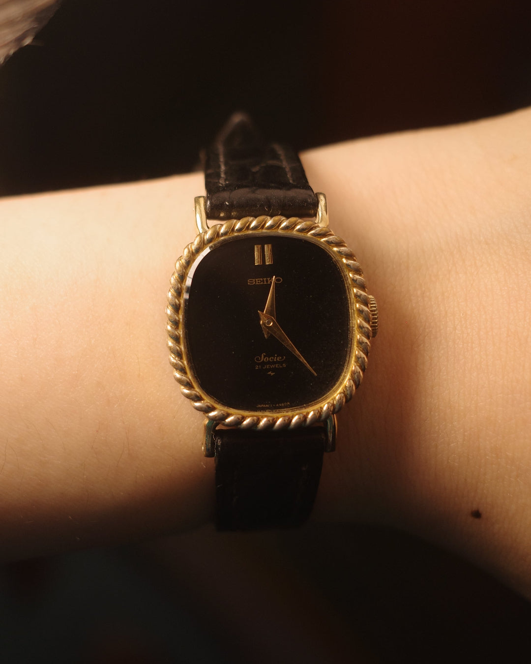 【SGP】1976 Seiko Socie Art-Deco "Onyx ribbon" Black dial 11-8930 winding watch