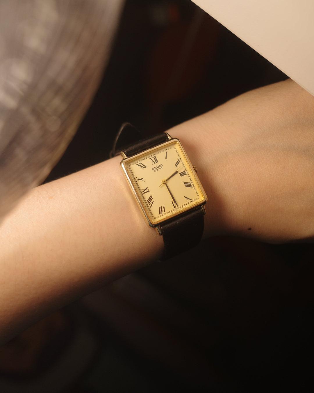 1983 Seiko roman number cream dial tank quartz watch 7431-5180
