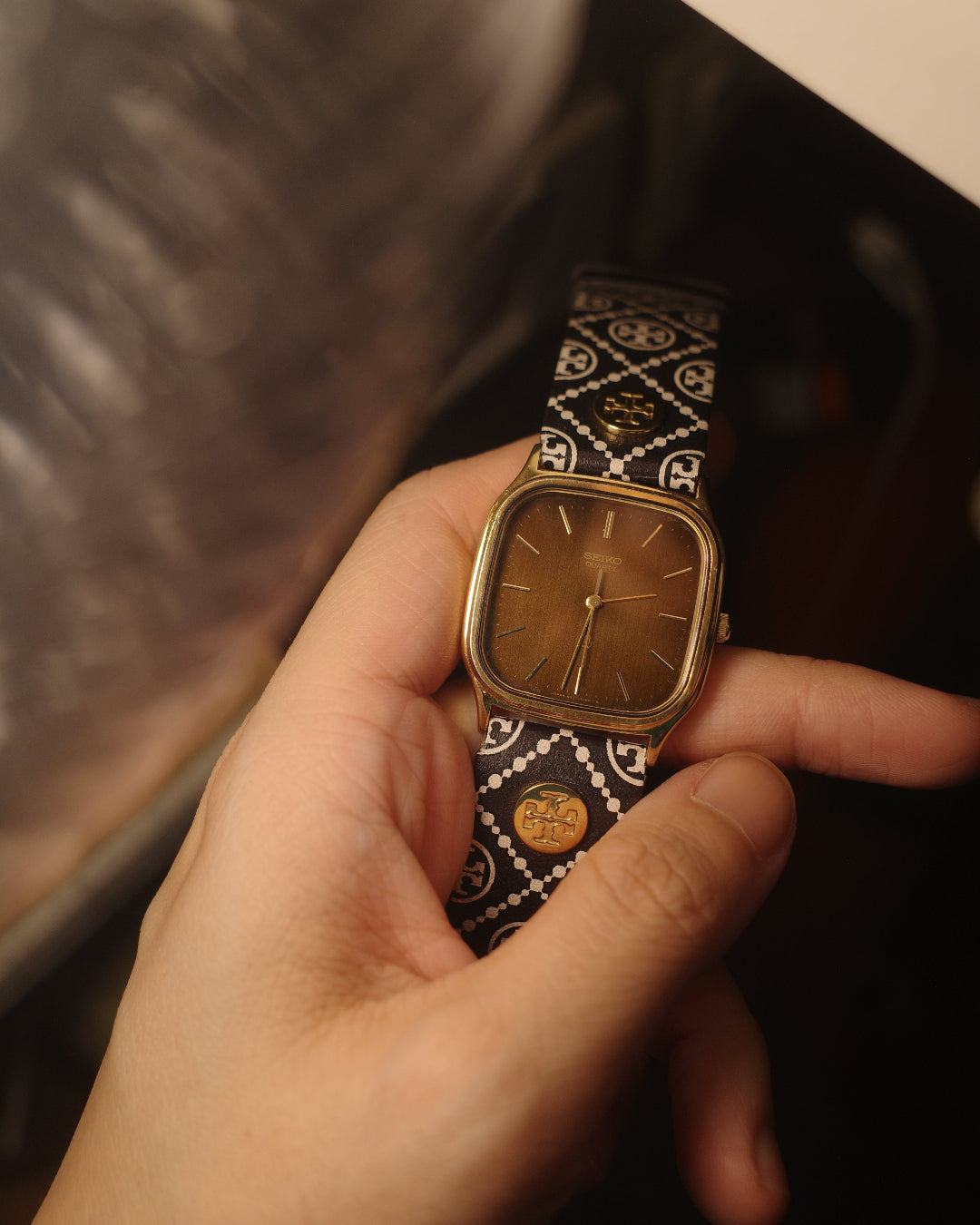 1983 Seiko chariot brown dial face quartz watch 6431-5050