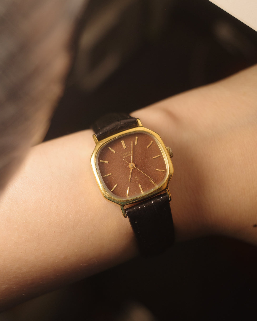 1980 citizen brown dial cq quartz watch