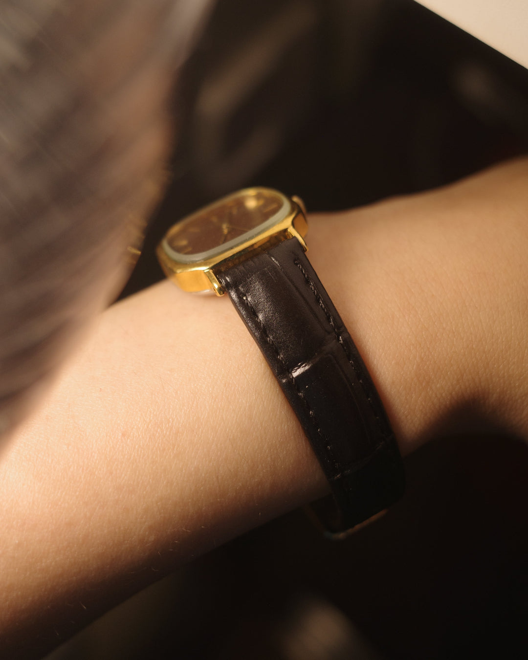 1980 citizen brown dial cq quartz watch