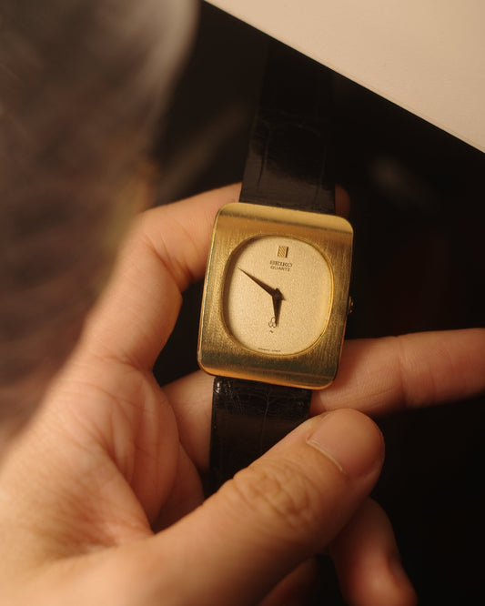 1976 Seiko Little gold brick shape quartz watch 43-7060