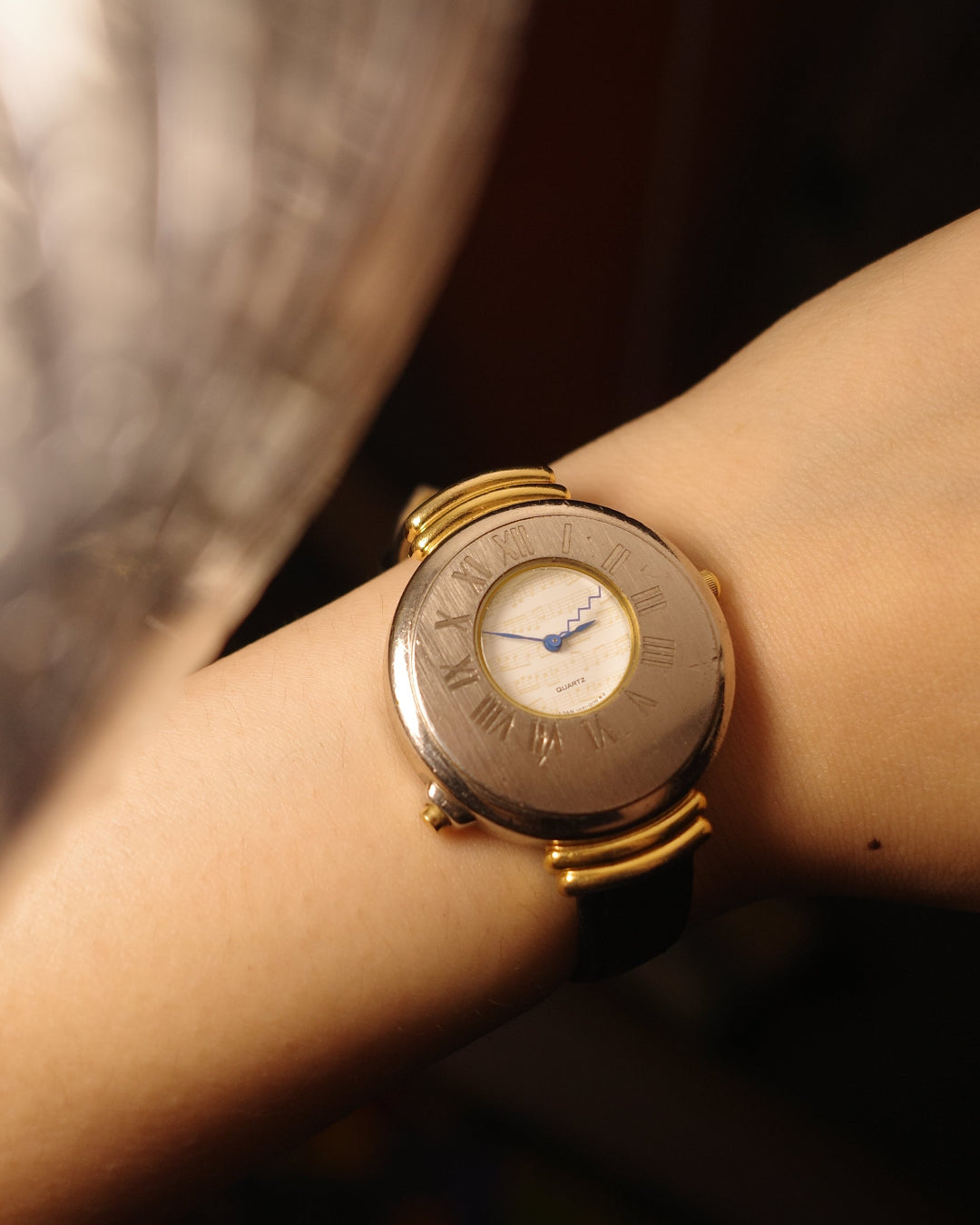 1981 Seiko Melody Music quartz watch v421-0040 - rain drops keep falling on my head
