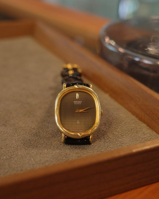 【SGP】1987 Seiko gold tone oval with patterned face quartz watch 4720-5050
