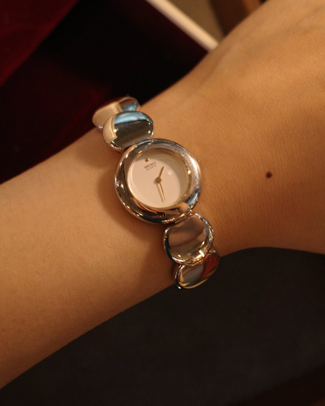 1984 Seiko silver balloon bracelet quartz watch 1220-0030