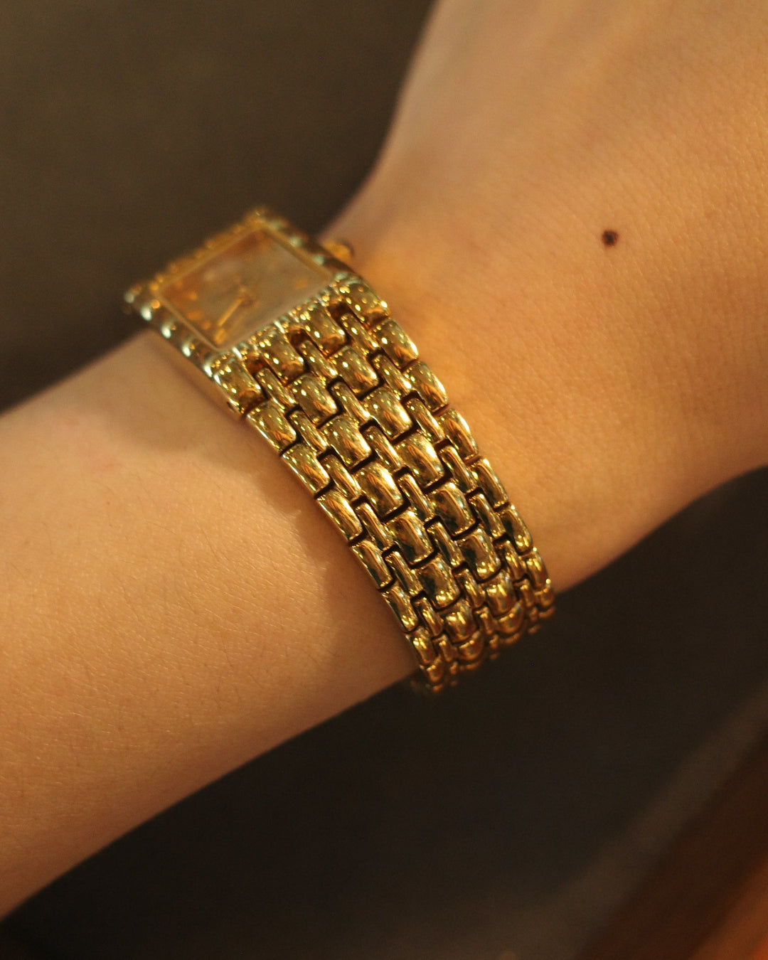 1990 forbel gold tone diamond square quartz watch