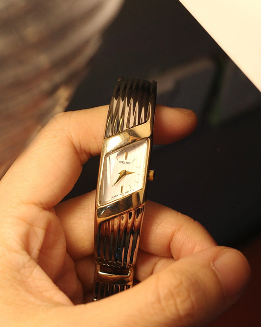 1988 Seiko Bangle Asymmetric quartz watch 1F20-6F90