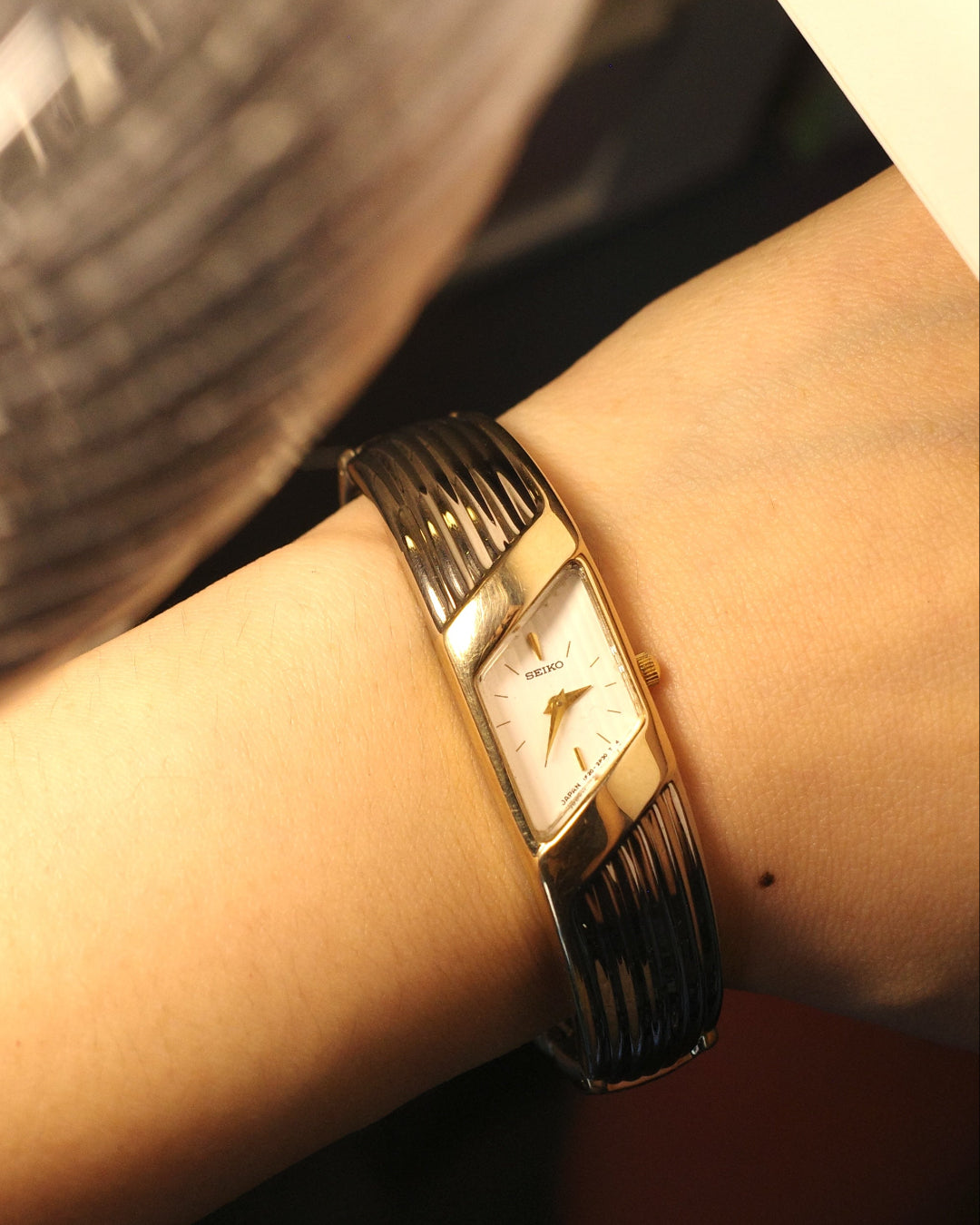 1988 Seiko Bangle Asymmetric quartz watch 1F20-6F90
