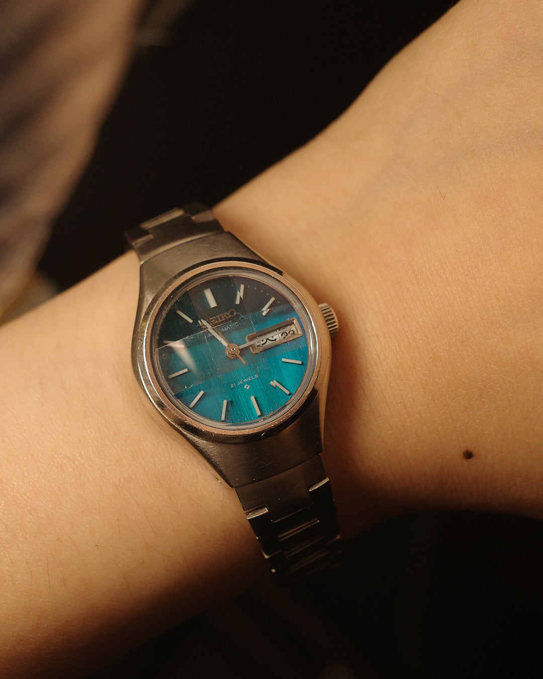 1973 Seiko blue cut glass ladies size automatic watch 2706-024c